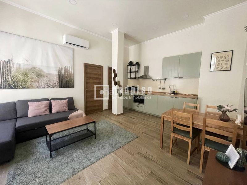 Foto 663e9861-9bd4-40f6-9de9-373a898b0872. Apartament a Orcasitas Madrid