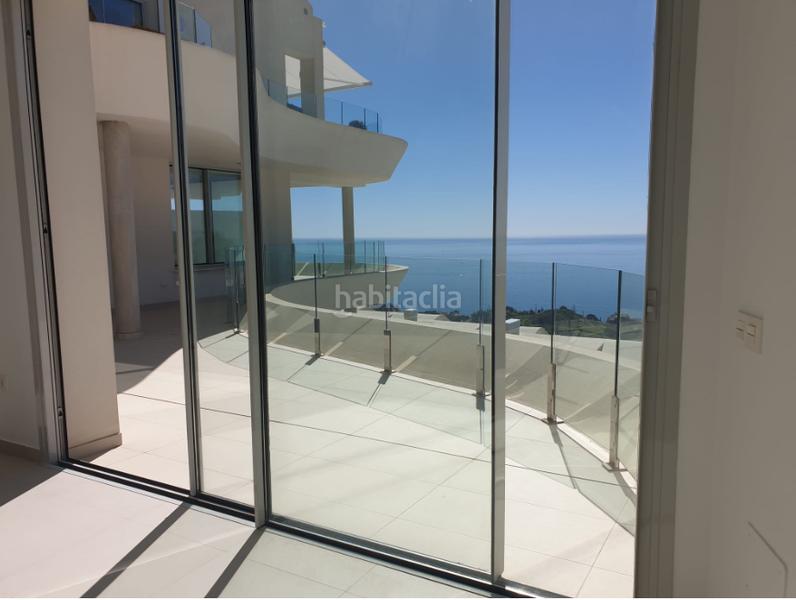 Foto d6f622d3-e368-4351-9400-8dc147cf00bc. Piso espectacular vivienda con vistas al mar en Los Nadales - Tio Charles Benalmádena