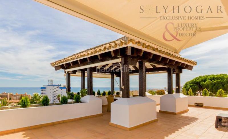 Foto 4520f0cb-1d85-4395-8526-4fa3f74a4f3e. Piso impresionante ático con vistas al mar único ! en Torremolinos