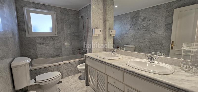 Foto f093599a-0d71-44fc-b83b-79c0265d54e2. Piccolo appartamento con riscaldamento parcheggio piscina in Torremolinos
