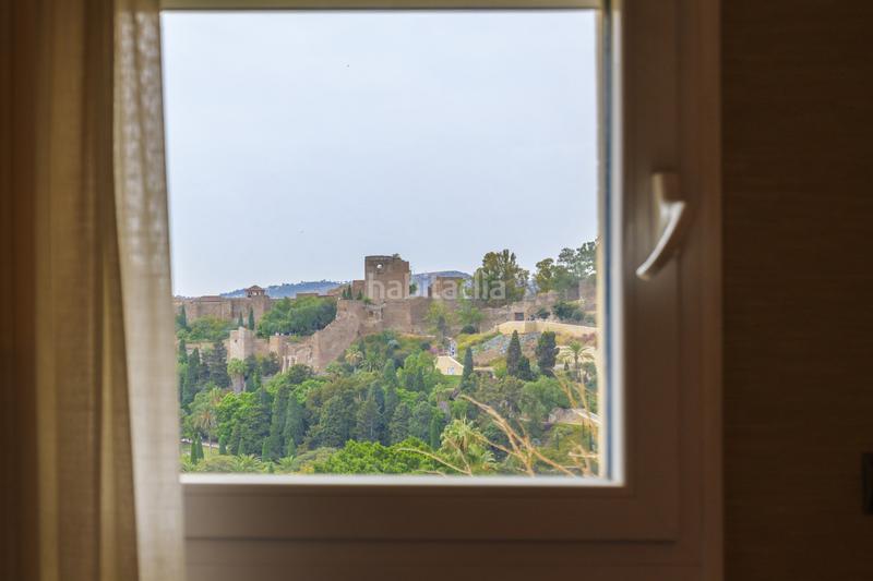 Foto 49dd4c1c-02f5-4eda-a06d-c6fbe7347787. Ático  con vistas panorámicas en la malagueta en Málaga