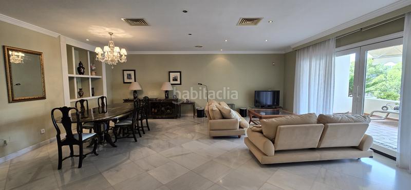 Foto ef0f3504-5f1c-404a-9a18-a8d8f732fc92. Lloguer apartament amb calefacció aparcament piscina a Torremolinos