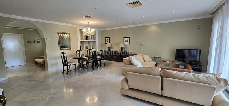 Foto f919c9ae-d58c-4be0-bb80-b07c3c6ab011. Lloguer apartament amb calefacció aparcament piscina a Torremolinos