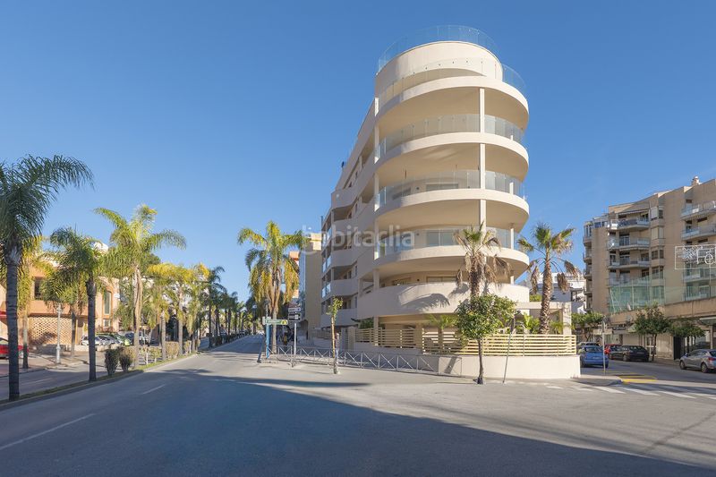 Foto 04c67eba-0f3e-48fe-8ecd-2df4e3d81337. Àtic amb calefacció aparcament piscina a El Bajondillo Torremolinos
