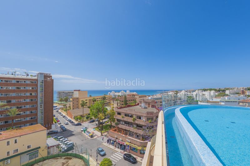 Foto 3fd8704e-9f9d-4894-b208-a1fe3d69af55. Àtic amb calefacció aparcament piscina a El Bajondillo Torremolinos