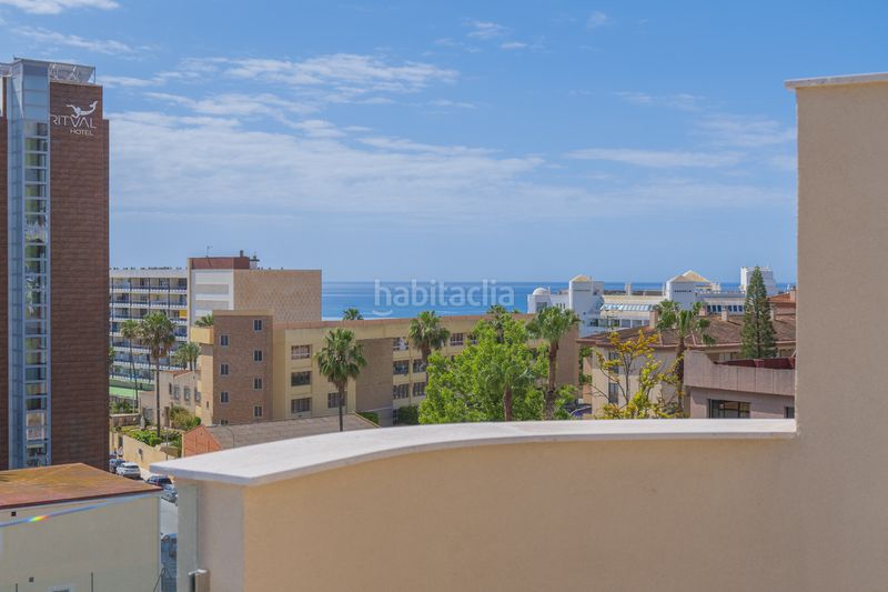 Foto c8430a11-7737-40f6-92da-d66b1a062e49. Àtic amb calefacció aparcament piscina a El Bajondillo Torremolinos
