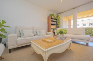 Pis a Federico mompou 3. Piso reformado 4 dormitorios, con terraza y vistas en el pinillo
