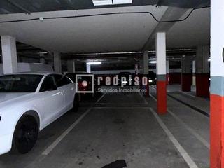 Parking voiture à Soto de Henares