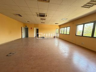 Local Comercial  Hierro. Venta! amplia nave industrial  en torrejon de ardoz