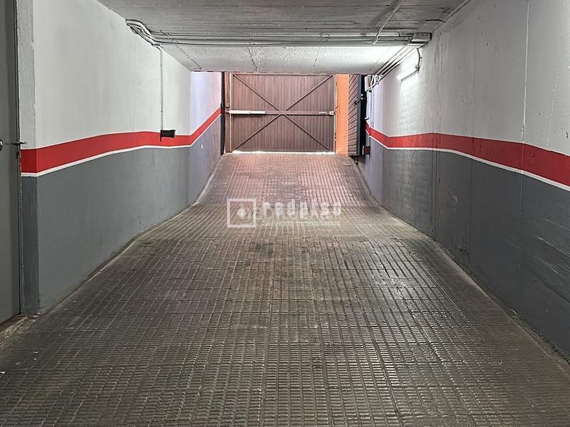 Foto 34a02fb0-4fbe-40c6-affc-539ac1c59df9. Parking coche redpiso usera rio vende plaza de garaje en Madrid