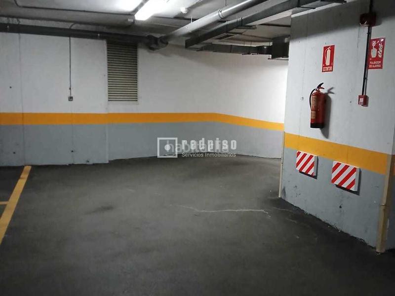 Foto 22e3361b-2376-4798-ba6d-81fd445519b0. Parking coche redpiso usera rio vende plaza de garaje en Madrid