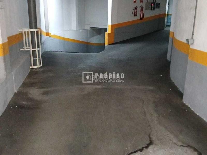 Foto 66a86bd4-d025-4f5a-a665-b0cc7b1d5026. Parking coche redpiso usera rio vende plaza de garaje en Madrid