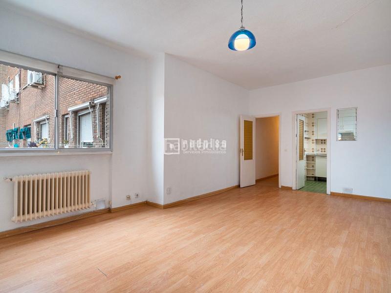 Foto 07567f96-16fd-46c2-8ba2-689b48e91198. Appartement avec chauffage dans Almendrales Madrid