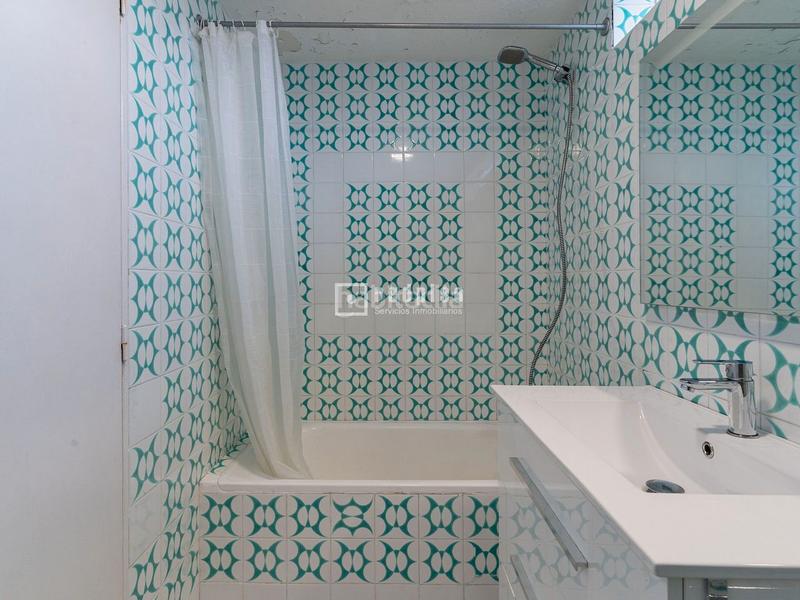 Foto 14e42fa7-d2c0-4b68-ad9c-b37eb7e1fcbc. Appartement avec chauffage dans Almendrales Madrid