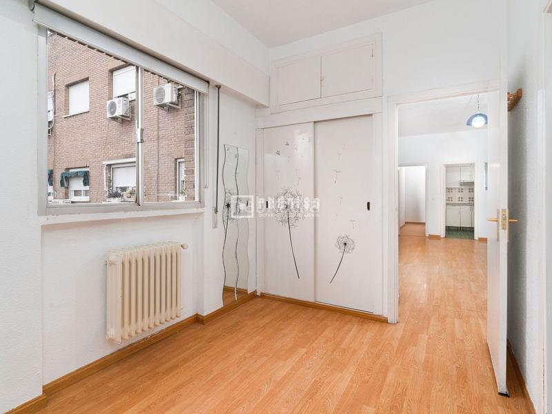 Foto 47bd011d-cc5b-49cd-9b27-cd1cbef6d990. Appartement avec chauffage dans Almendrales Madrid