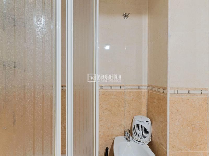 Foto bfe0fa68-f77d-47fb-90e3-8940080e6fd1. Appartement avec chauffage dans Almendrales Madrid