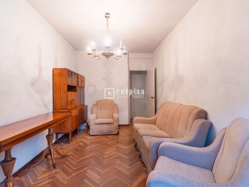 Foto 58b24481-b9ff-4ed6-9c8f-8f77beef0172. Flat with heating in Almendrales Madrid