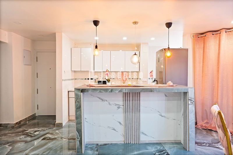 Foto d64c76a4-de6a-4ed5-bcb7-6765c2022a4f. Pis a Pradolongo Madrid