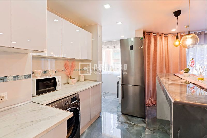 Foto d8561466-7cae-4085-a414-7da0555496cb. Pis a Pradolongo Madrid