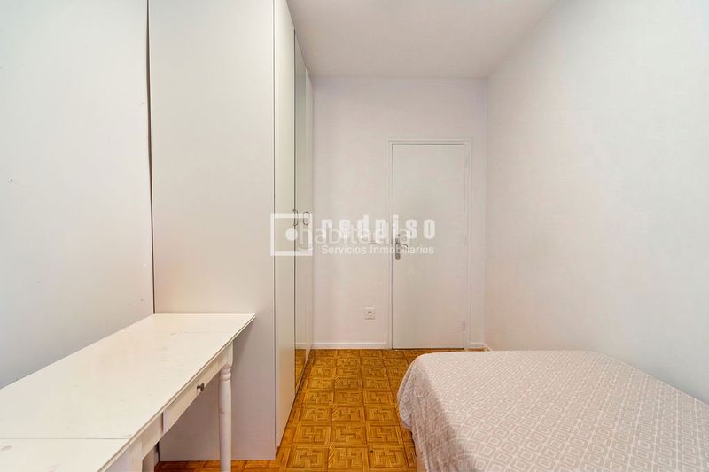 Foto 8713e60b-f1a2-4735-aaa6-ac966feb10a7. Pis a Almendrales Madrid