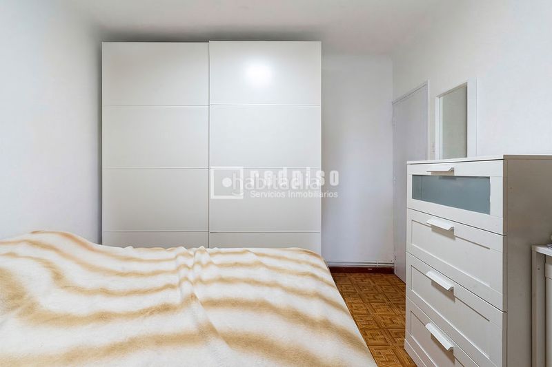 Foto abc05f09-473e-4b8f-b611-a9ec8764333d. Pis a Almendrales Madrid