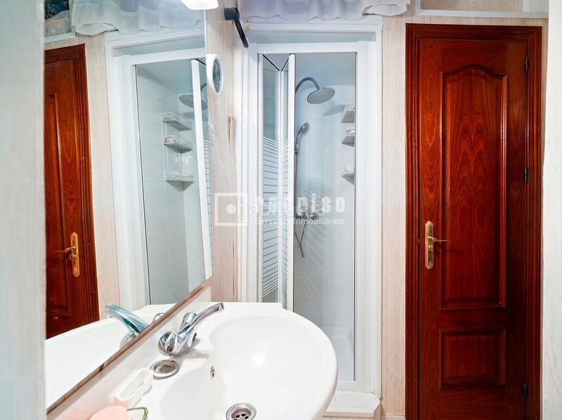 Foto c6fa534d-a850-4ed7-94c5-b5cb41dd79ef. Pis a Moscardó Madrid