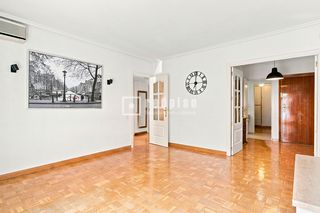 Flat  Del manzanares. Piso en venta en avenida del manzanares, usera, madrid