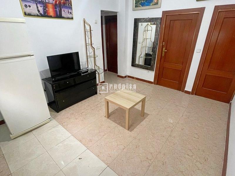 Foto e952b6c6-60f7-4938-bf45-3a41ccb77bf6. Flat with heating in Ambroz Madrid