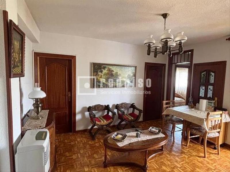 Foto 46c27927-b491-43a3-9dee-04803b96ad14. Etagenwohnung mit heizung in Ambroz Madrid