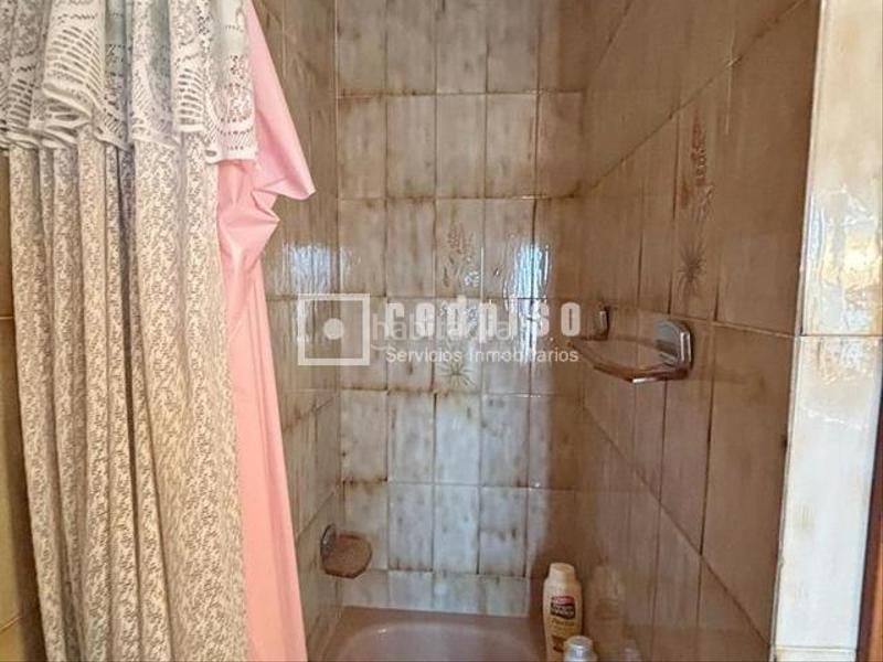 Foto b94b9f81-e5c7-42a5-af37-85c3ad4709d2. Etagenwohnung mit heizung in Ambroz Madrid
