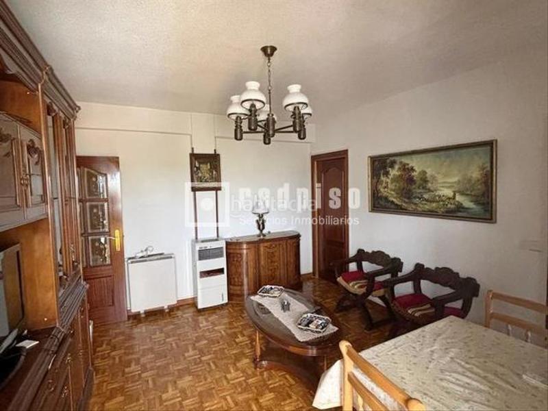 Foto f53d0af2-8545-4ba3-926f-fffefa6d99d5. Etagenwohnung mit heizung in Ambroz Madrid