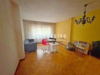 Appartement à Ambroz. Primera planta con ascensor y garaje