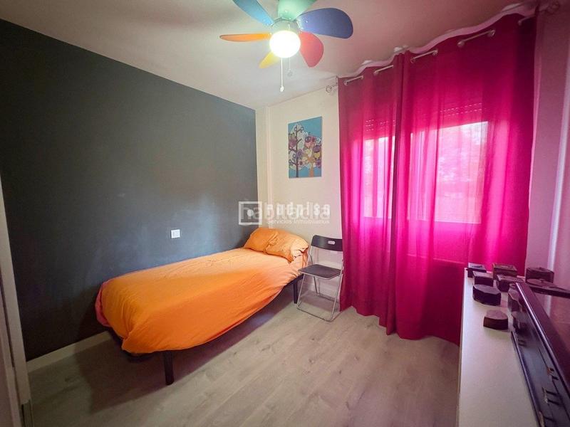 Foto 910ba928-46e5-45b3-bf33-383d39e01801. Piso segunda planta totalmente reformada con ascensor y garaje en Madrid