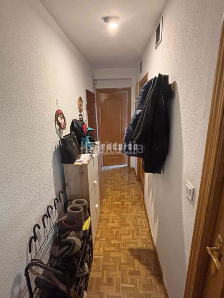 Foto f5f80f68-6926-42d7-9843-5ed69f39690b. Piso cuarta planta con ascensor en Ambroz Madrid