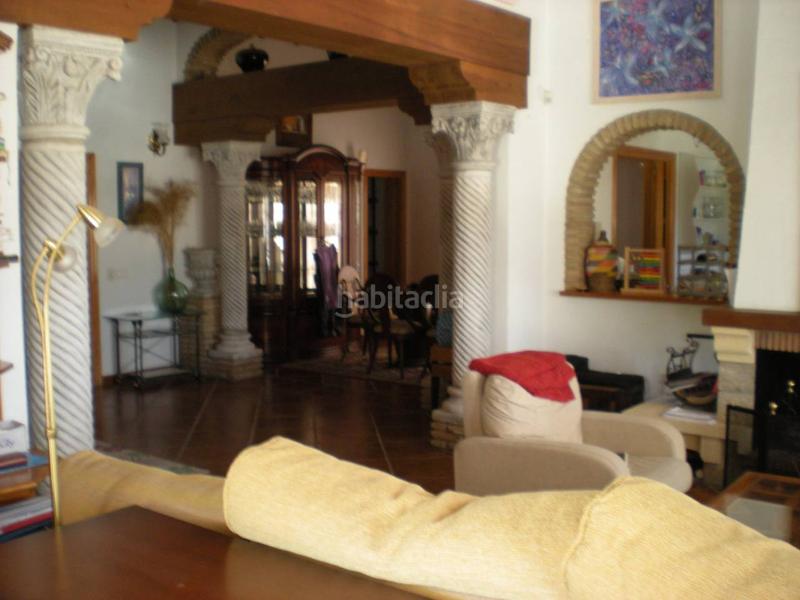 Foto a9ad7c6d-2e10-4d47-8e0b-e412fd3d06c8. Chalet villa en venta en Centro Alhaurín de la Torre