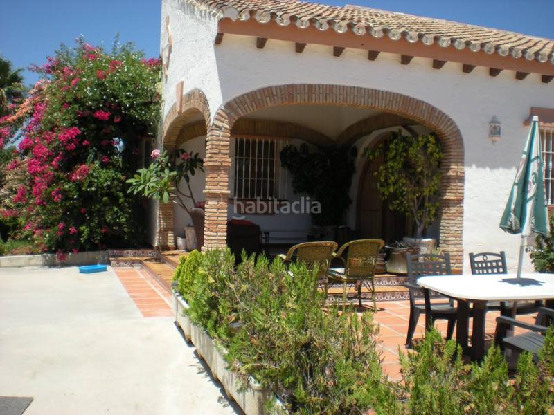Foto cb31504e-561b-4950-b5c3-a030434813ce. Chalet villa en venta en Centro Alhaurín de la Torre