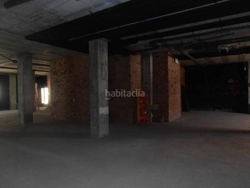 Foto 039d935f-5d7d-4980-ad28-f257a5823d57. Alquiler local comercial  diáfano en zona Puerto Marina en Benalmádena