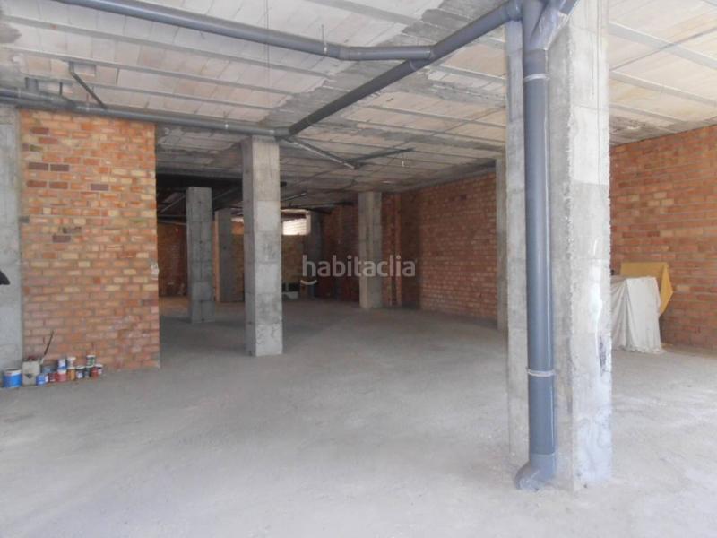 Foto aeac2619-6ccd-41b3-9059-352cd1a92539. Alquiler local comercial  diáfano en zona Puerto Marina en Benalmádena