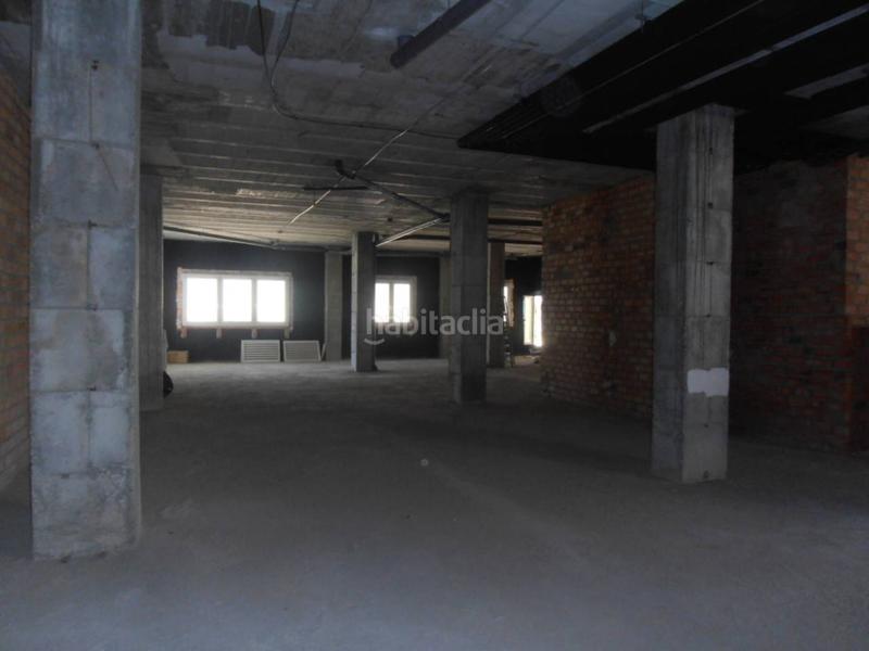 Foto faec8e9b-5022-4460-a6f9-fae8386471d4. Alquiler local comercial  diáfano en zona Puerto Marina en Benalmádena