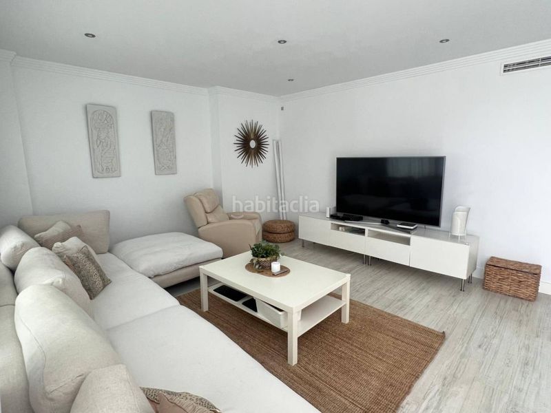 Foto 8c3510c1-5ee5-44ed-aec2-34590fc3ed32. Apartament amb aparcament piscina a El Pinillo Torremolinos