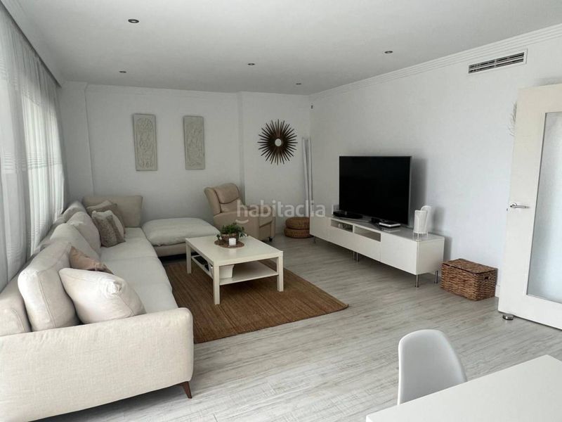 Foto 91cd9dbf-a050-4d60-8493-d02f2a4acb3e. Apartament amb aparcament piscina a El Pinillo Torremolinos