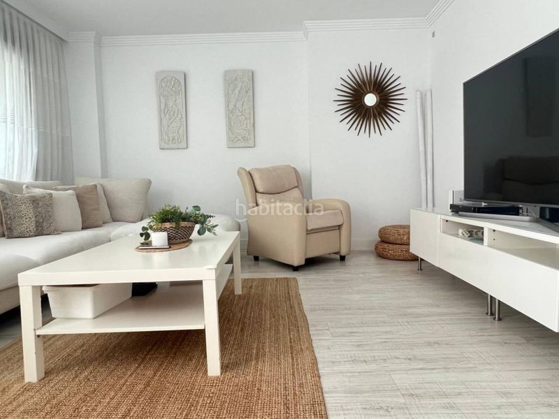 Foto a2160ede-7885-4313-8b30-7c4f8f4f713a. Apartament amb aparcament piscina a El Pinillo Torremolinos