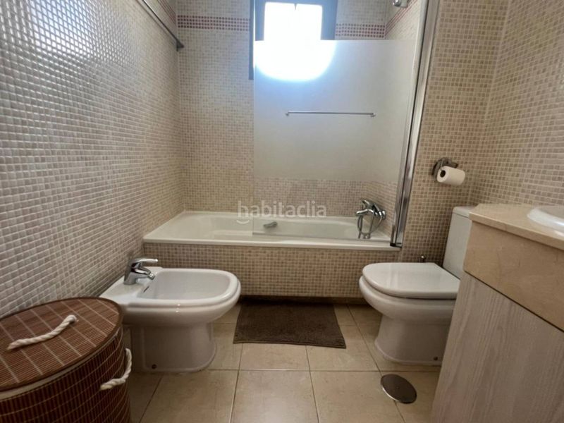 Foto d13e46f3-afd9-4000-8cb2-4a05219e55ba. Apartament amb aparcament piscina a El Pinillo Torremolinos