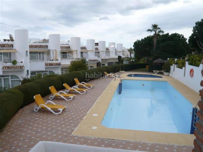 Foto 699844ac-9107-49b8-a9e2-8d3262bff470. Casa adossada amb aparcament piscina a Hacienda Torrequebrada Benalmádena