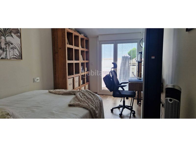 Foto 5bf5fddd-17d2-465f-959d-7de003326a4d. Àtic amb aparcament piscina a Puerto Marina Benalmádena