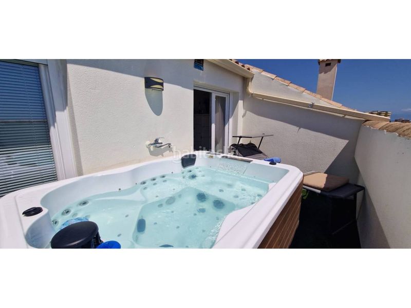 Foto 5ddfa551-9b19-4419-8329-822eca4ef195. Àtic amb aparcament piscina a Puerto Marina Benalmádena