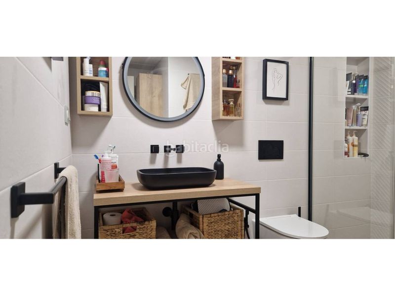 Foto c2ac67ed-0ba6-4960-ad0e-c32787828959. Àtic amb aparcament piscina a Puerto Marina Benalmádena