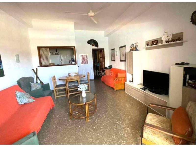 Foto 5a279ab0-934b-479b-bee5-7687fb39f91e. Apartament amb aparcament piscina a La Carihuela - Los Nidos Torremolinos