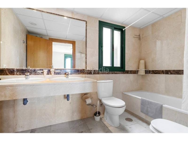 Foto fd146e3f-7b8c-4d9c-9bf2-79906e947205. Attique avec parking piscine dans Zona Centro Comercial Torrequebrada Benalmádena