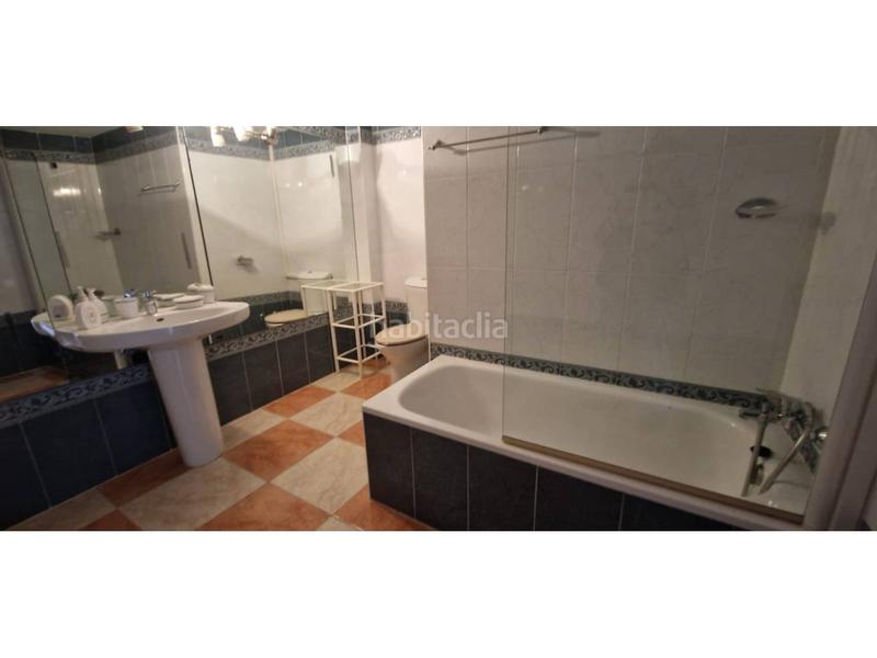 Foto 63f054b2-3c8d-4672-bfe2-87d76362fda2. Duplex with heating parking pool in Parque de la Paloma Benalmádena